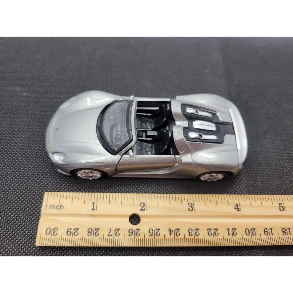 MSZ Porsche 918 Spyder Silver 1:41 Diecast Model Car Opening Doors Pull Back